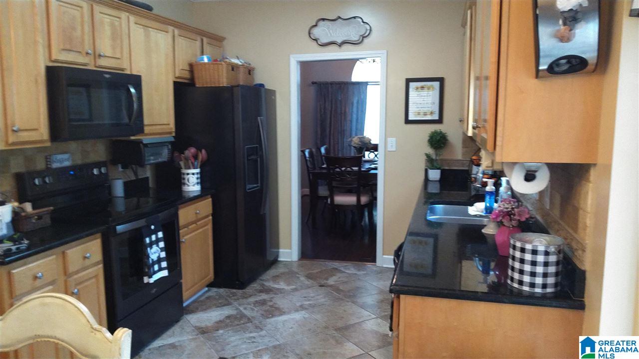 208 Kensington Lane Alabaster, AL 35007 - Photo 8 of 28
