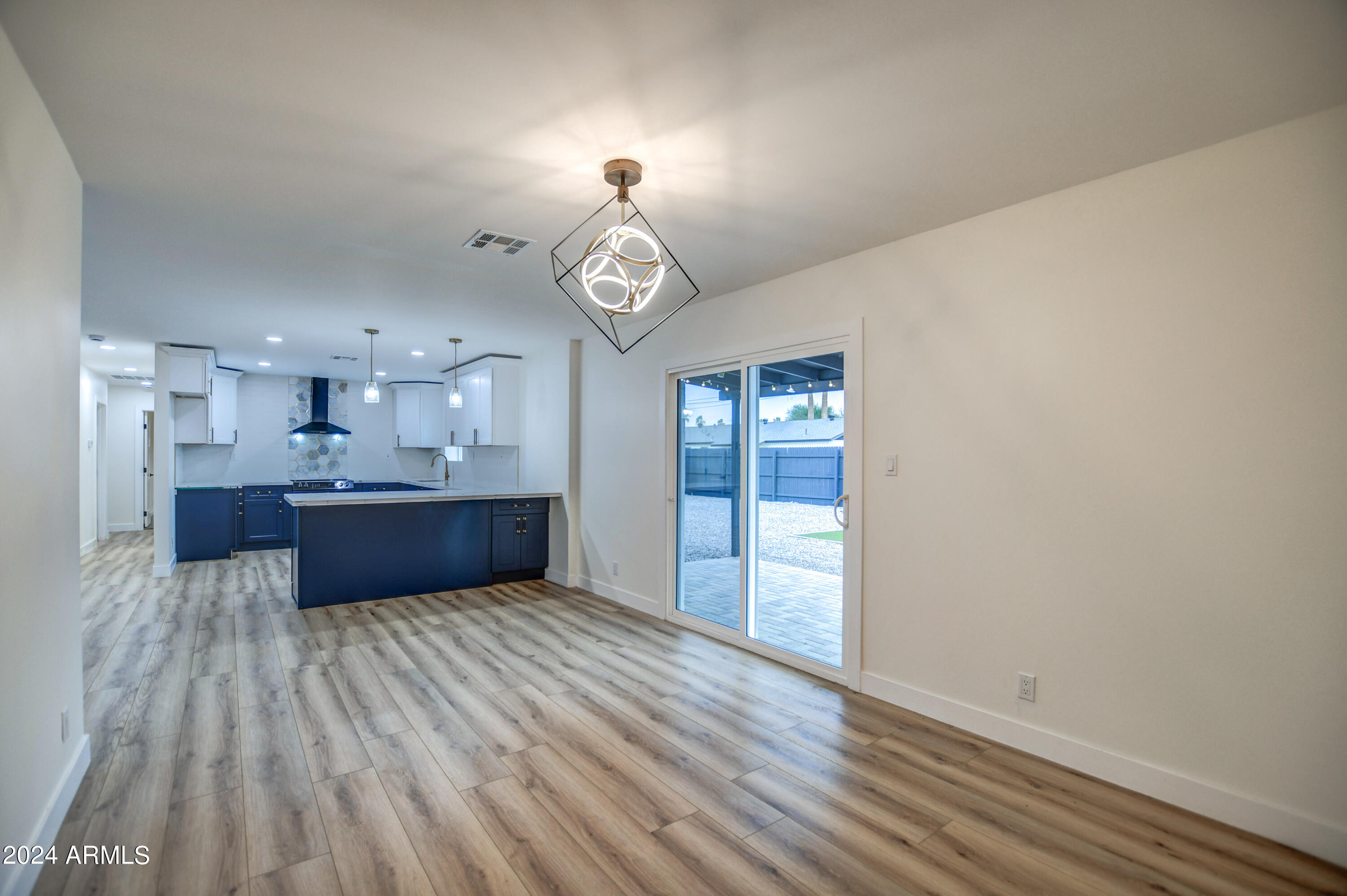 1553 West 5th Place Tempe, AZ 85281 - Photo 14 of 30 a view of kitchen and windows