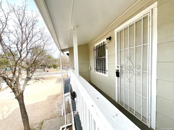 $695 | 602 Lovett Avenue, Unit 5, San Antonio, TX 78211