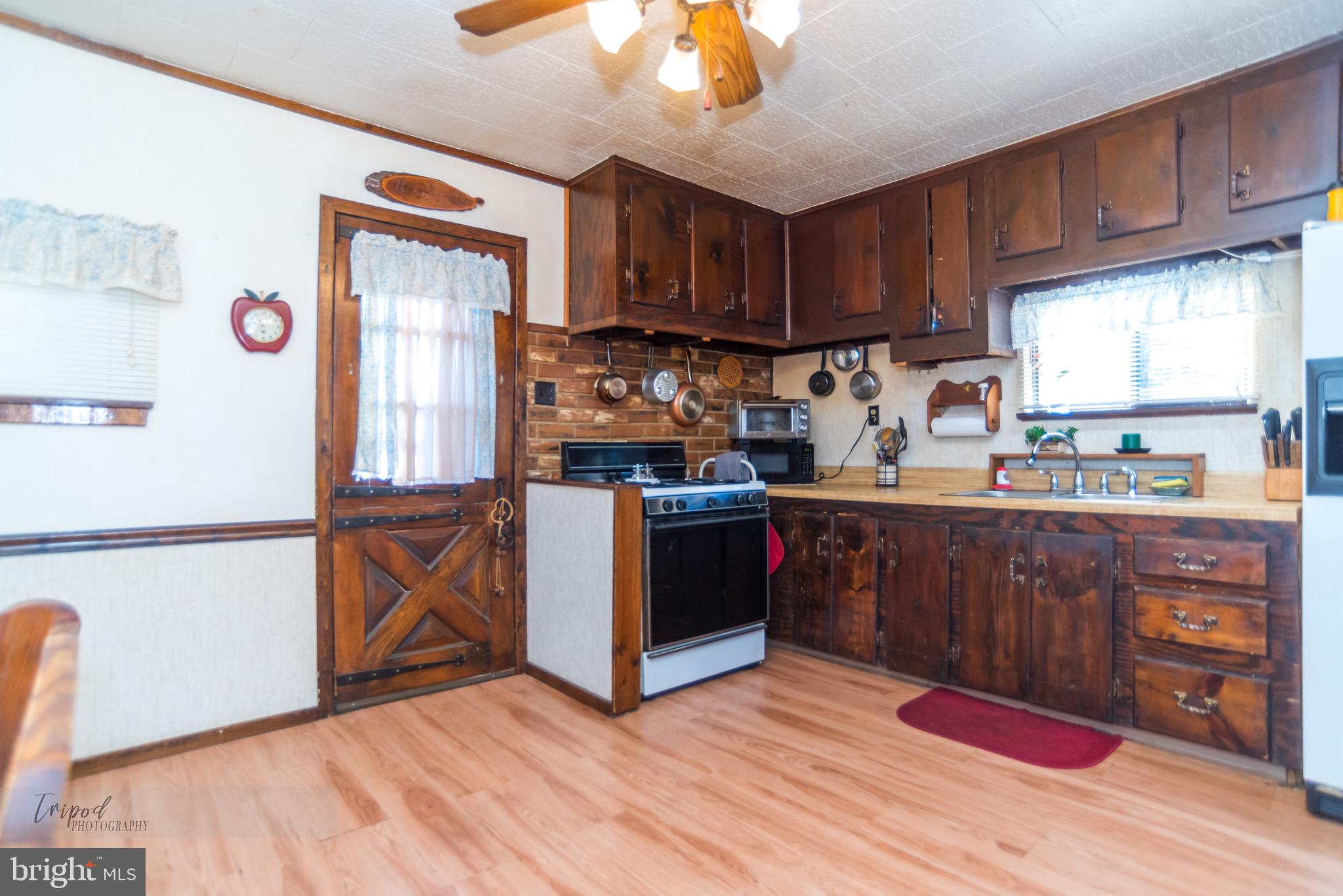 508 Delaware Avenue Croydon, PA 19021 - Photo 6 of 31 Gallery Image 6