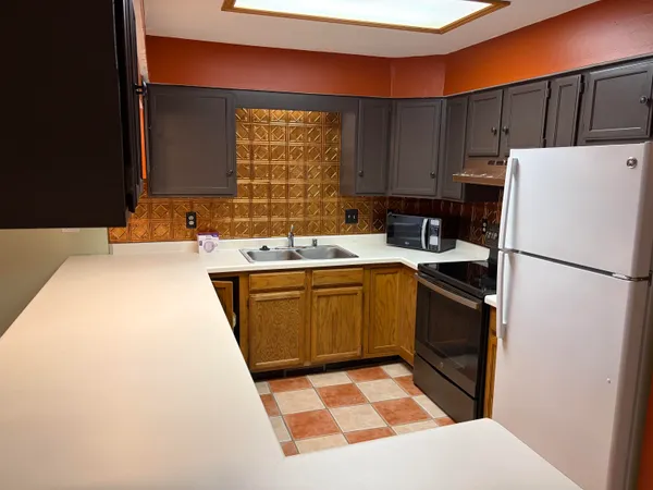 $245,000 | 530 East Hiawatha Drive, Unit 318, Wisconsin Dells, WI 53965