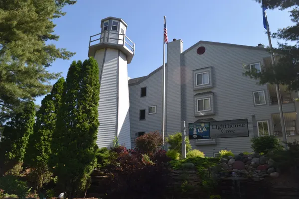 $245,000 | 530 East Hiawatha Drive, Unit 318, Wisconsin Dells, WI 53965