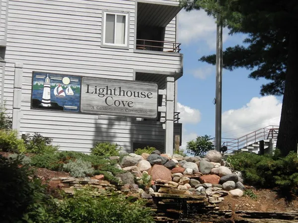 $245,000 | 530 East Hiawatha Drive, Unit 318, Wisconsin Dells, WI 53965