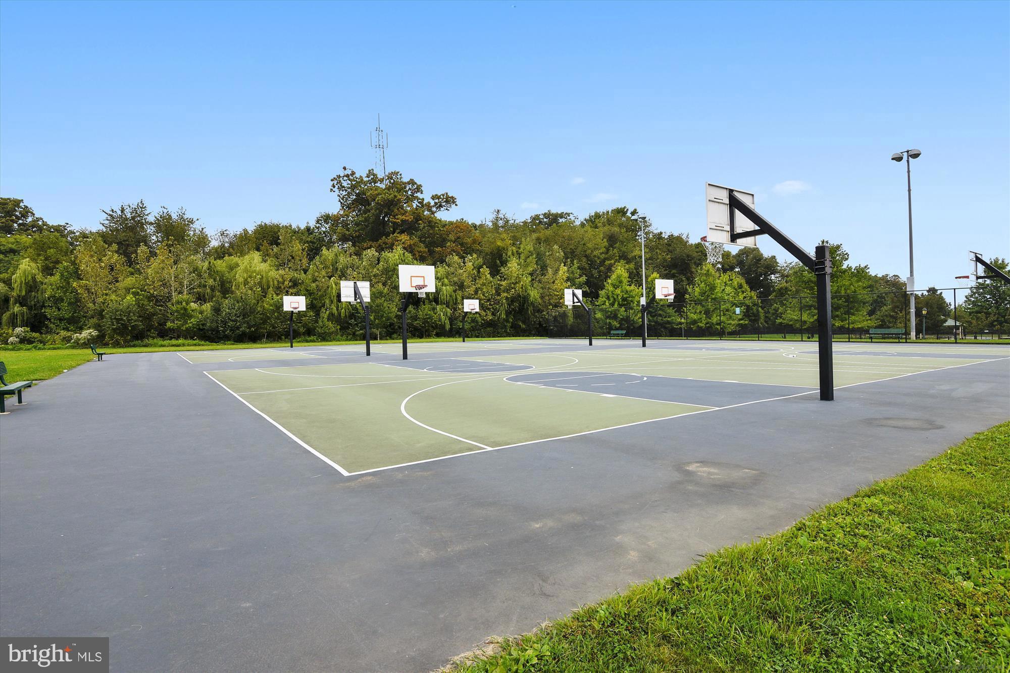 1004 Gaither Road Rockville, MD 20850 - Photo 33 of 34 a view of a tennis court