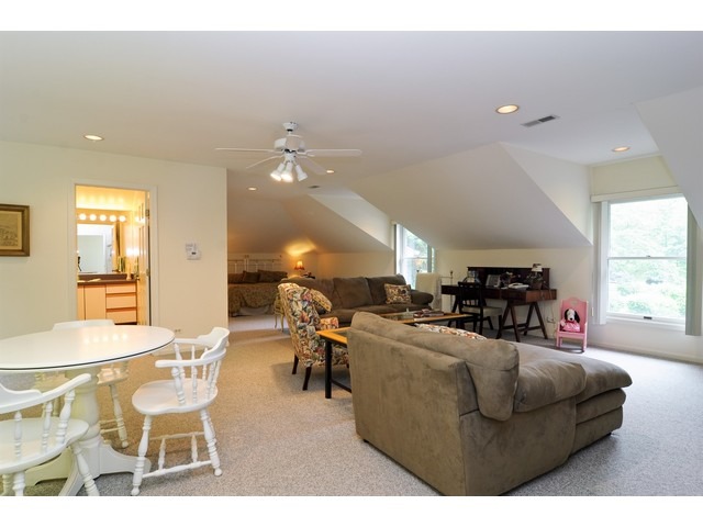 1695 Appleby Road Inverness, IL 60067 - Photo 20 of 25