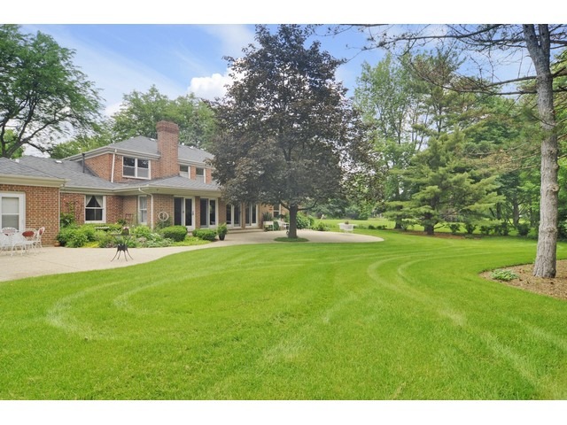 1695 Appleby Road Inverness, IL 60067 - Photo 22 of 25