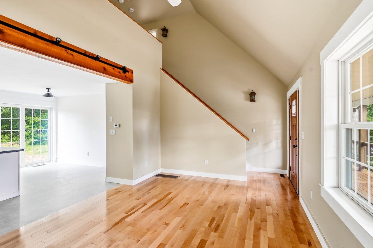 76 Mast Road Dover, NH 03820 - Photo 7 of 52