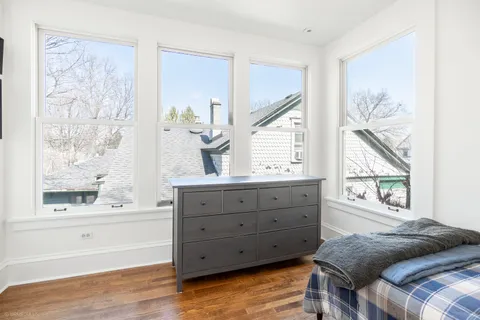 $1,299,000 | 511 North Grove Avenue, Oak Park, IL 60302