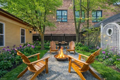 $1,299,000 | 511 North Grove Avenue, Oak Park, IL 60302