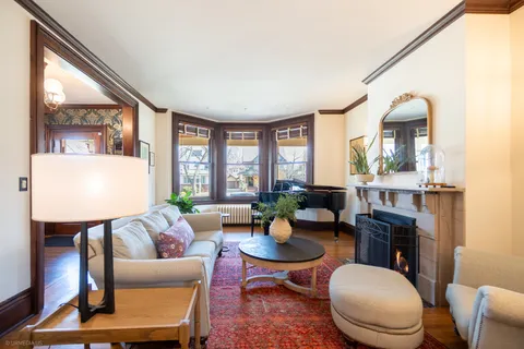 $1,299,000 | 511 North Grove Avenue, Oak Park, IL 60302