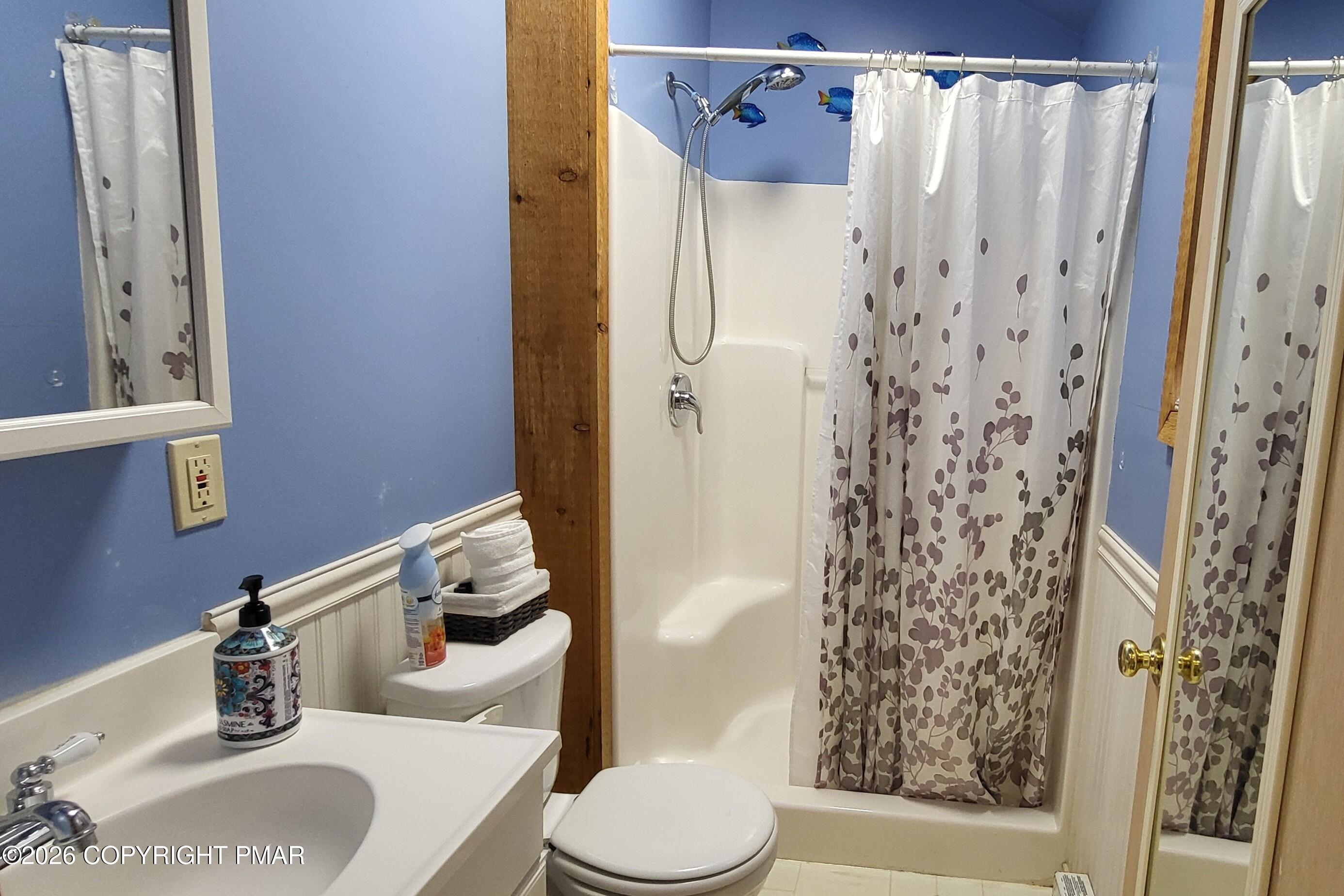 137 Regent Street Bushkill, PA 18324 - Photo 18 of 69 20260316_143723