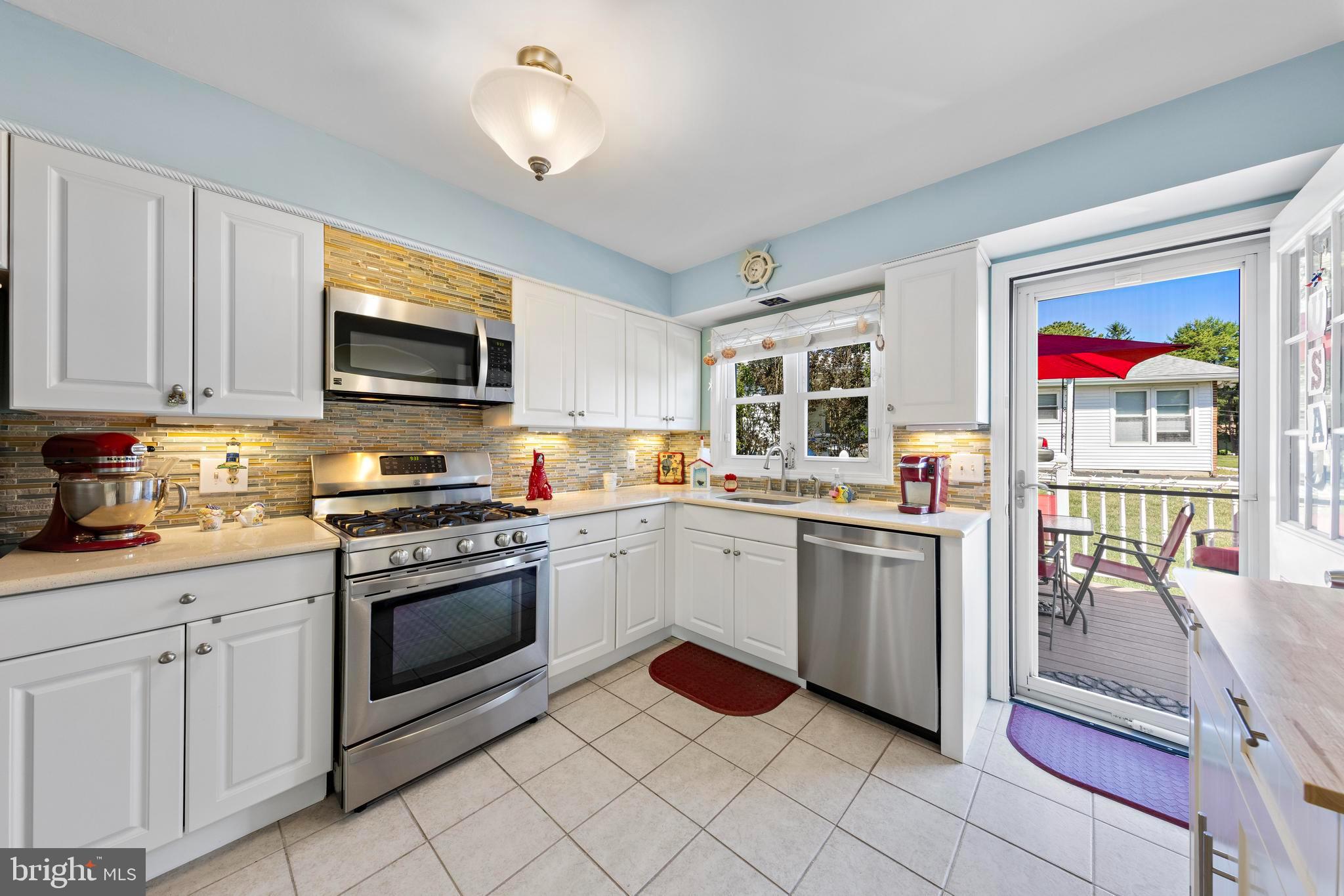 24 Cedar Road Manahawkin, NJ 08050 - Photo 10 of 51 Gallery Image 10