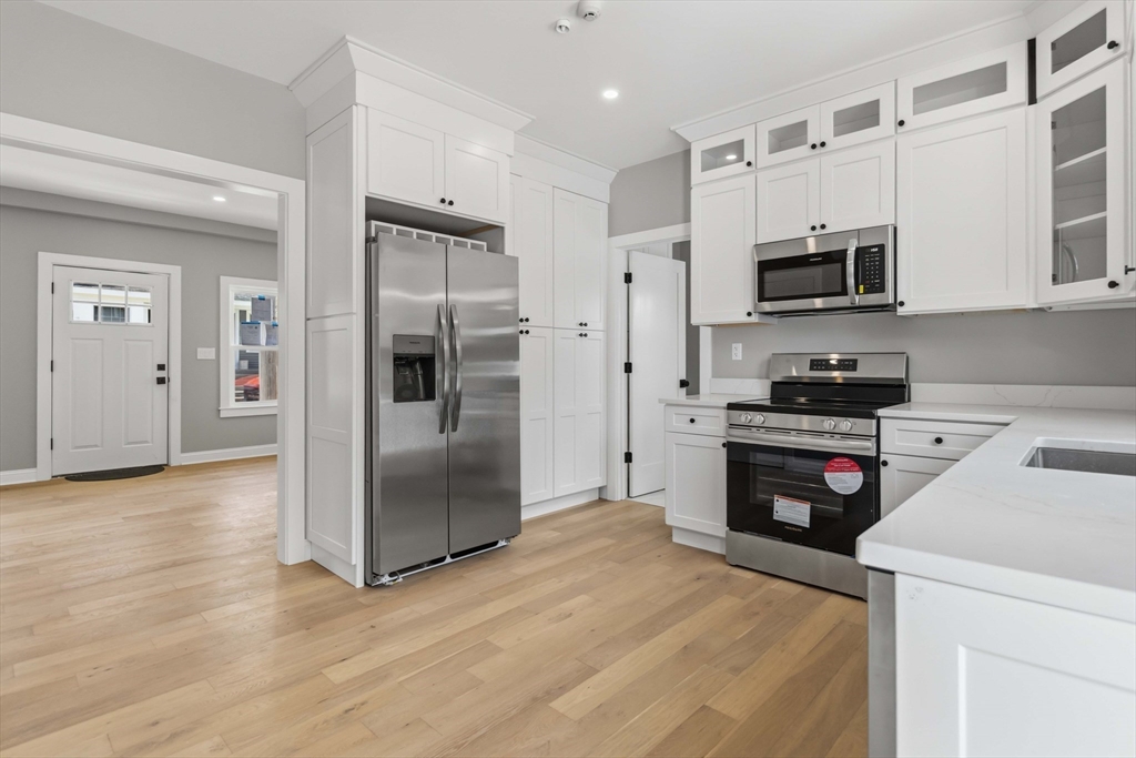 16 Hillside Street, Unit 1 Maynard, MA 01754 - Photo 8 of 30