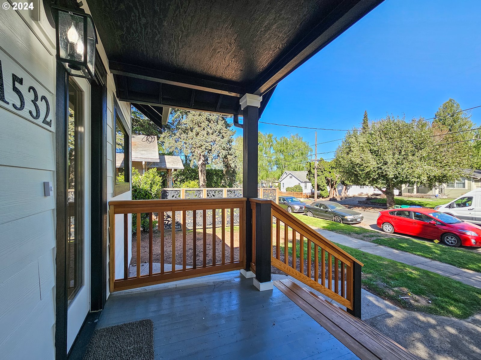 1532 Northeast Morgan Street Portland, OR 97211 - Photo 5 of 35 a view of a porch