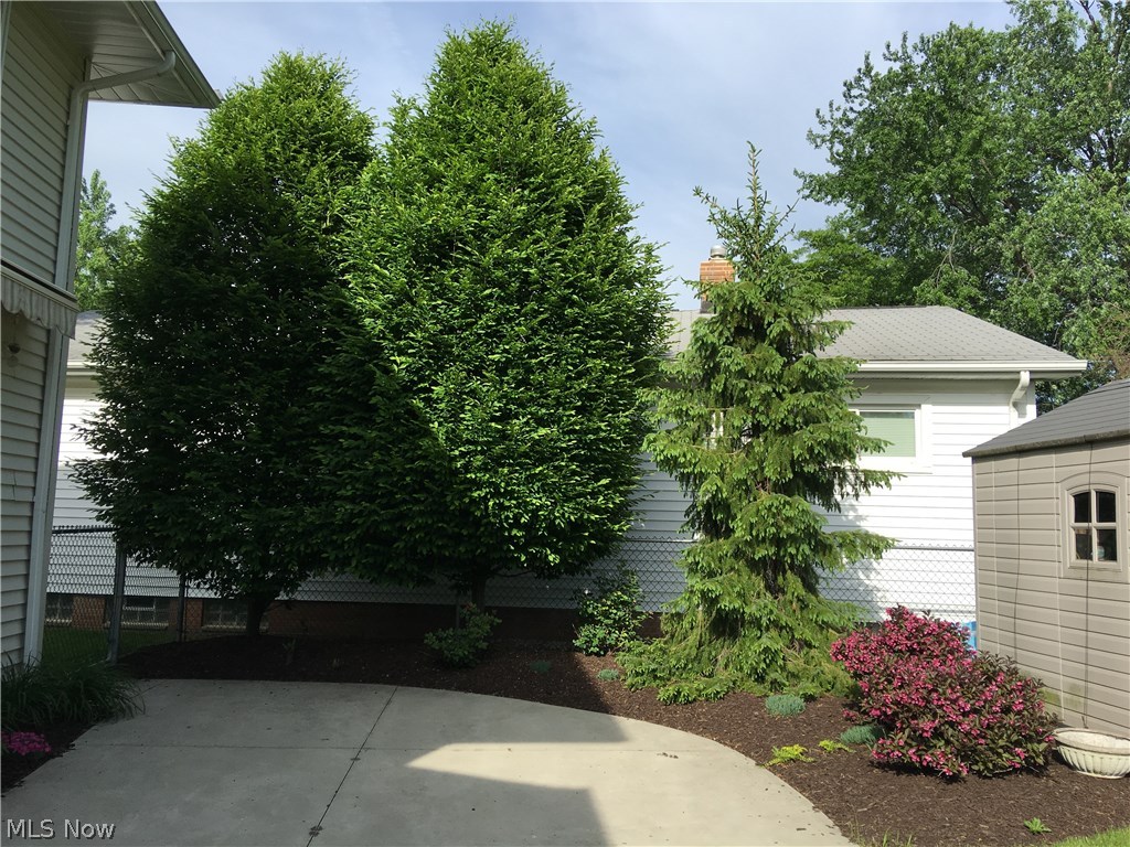 6378 Longridge Road Cleveland, OH 44124 - Photo 28 of 31