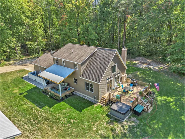 $600,000 | 4529 South Hilton Park Road, Fruitport, MI 49415