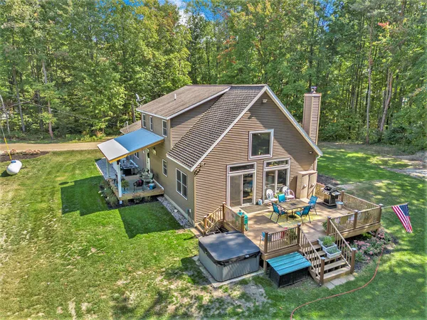 $600,000 | 4529 South Hilton Park Road, Fruitport, MI 49415