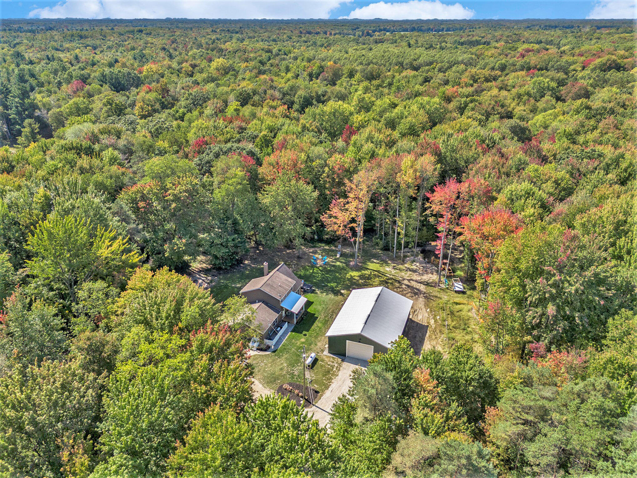 4529 South Hilton Park Road Fruitport, MI 49415 - Photo 47 of 49 046_photo_sep_16_2024_2_21_57_pm_659