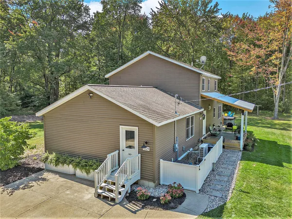 $600,000 | 4529 South Hilton Park Road, Fruitport, MI 49415