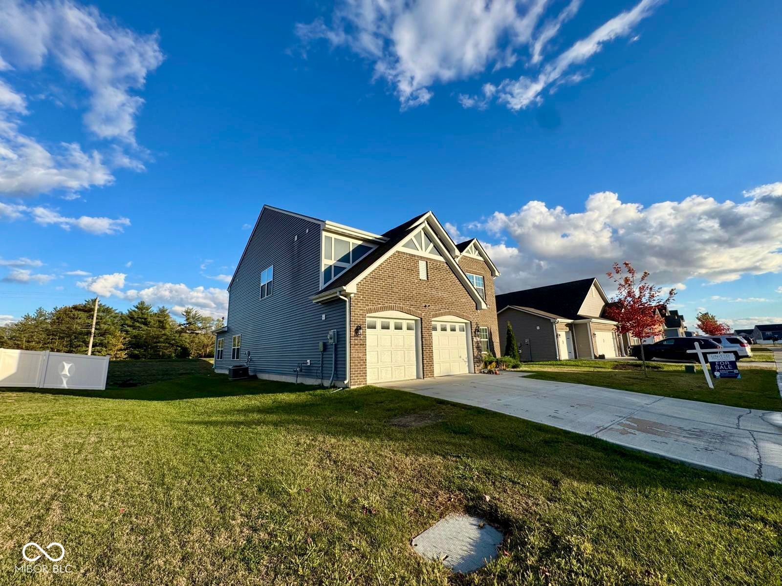 8216 Ambrosia Lane Pendleton, IN 46064 - Photo 4 of 55