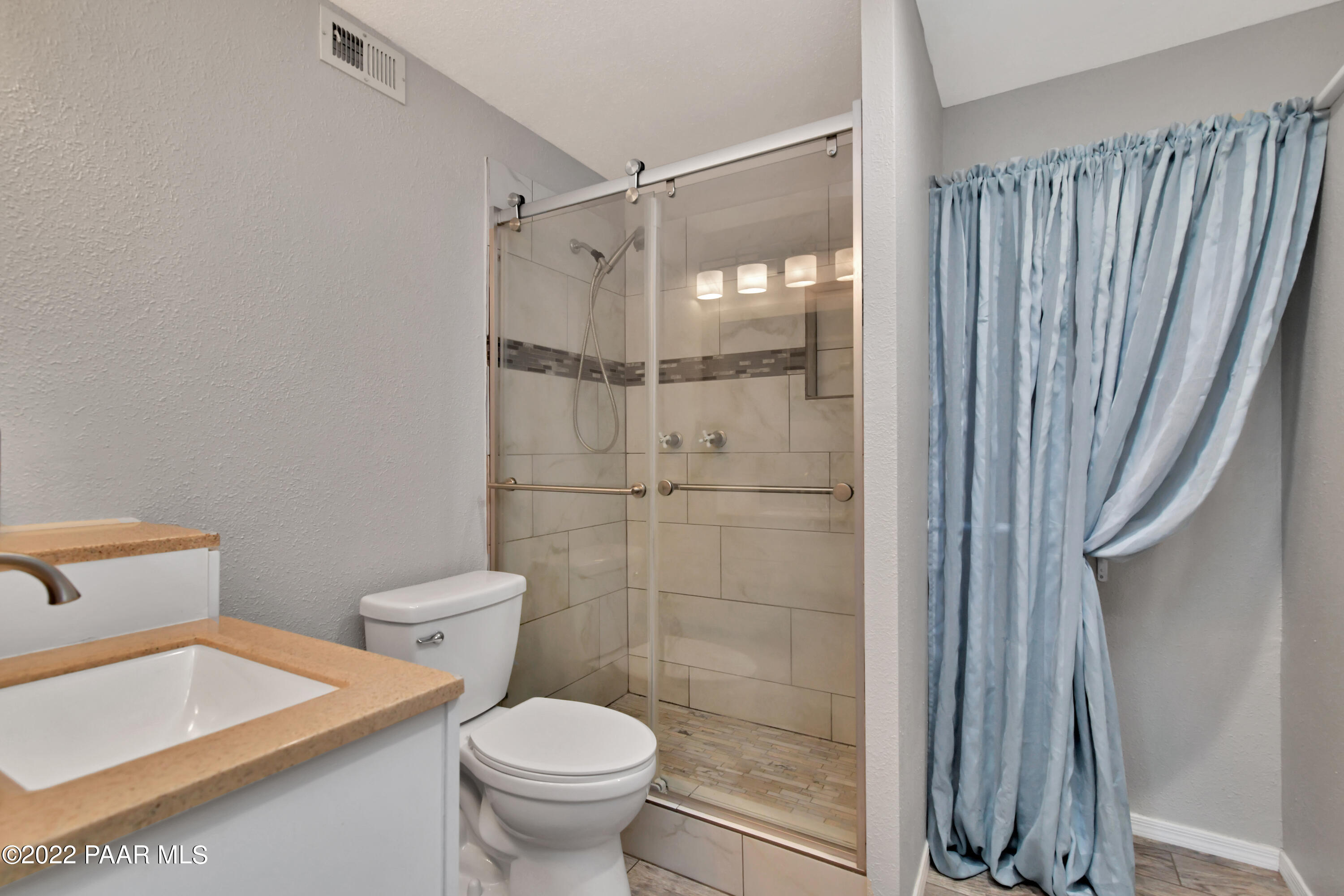 1066 Copper Basin Road Prescott, AZ 86303 - Photo 15 of 35 Primary bath and closet