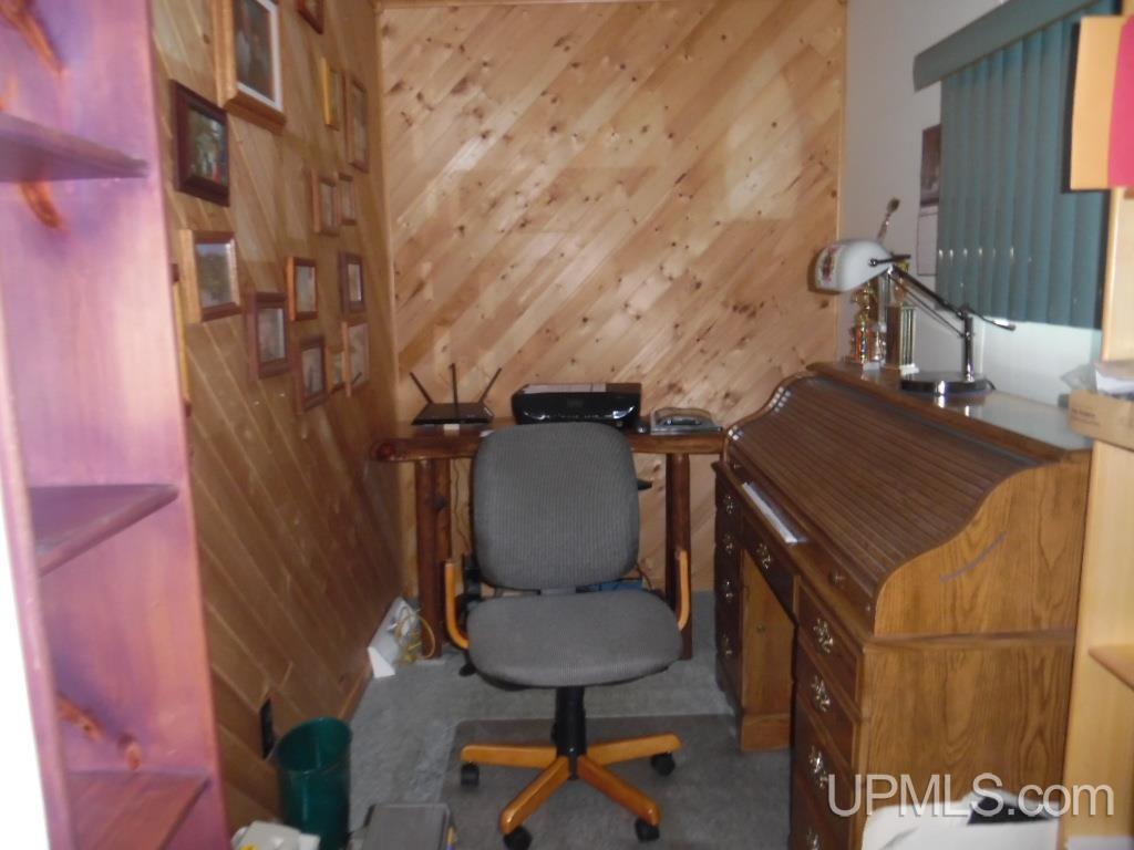 1114 Willow Road Gladstone, MI 49837 - Photo 7 of 43