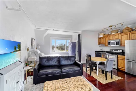 $475,000 | 52 Main Street, Unit 1, Westhampton Beach, NY 11978