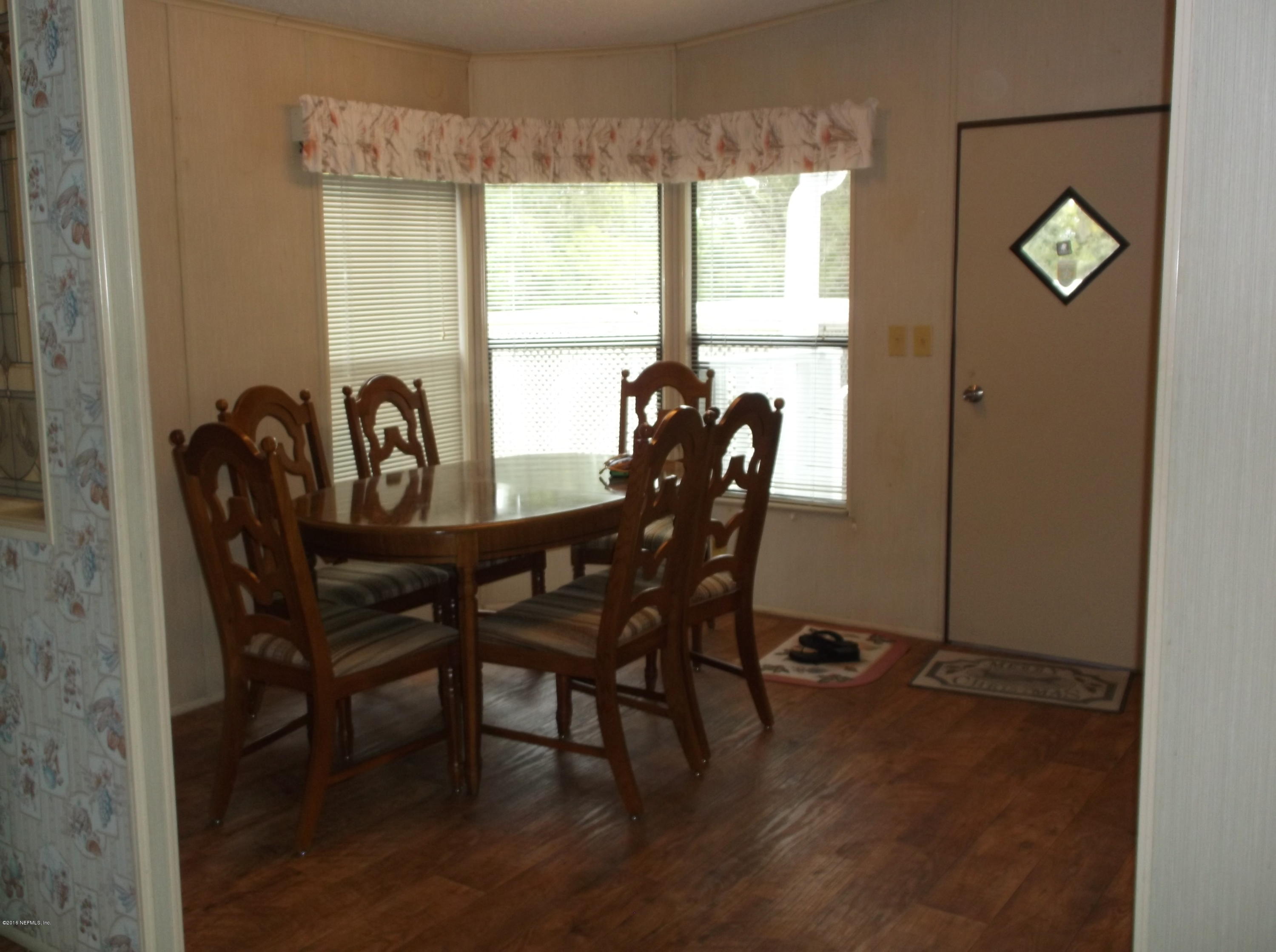 113 Keuka Road Interlachen, FL 32148 - Photo 5 of 31 diniing