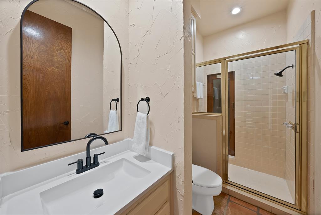 2714 Ridge Top Lane Arlington, TX 76006 - Photo 14 of 39
