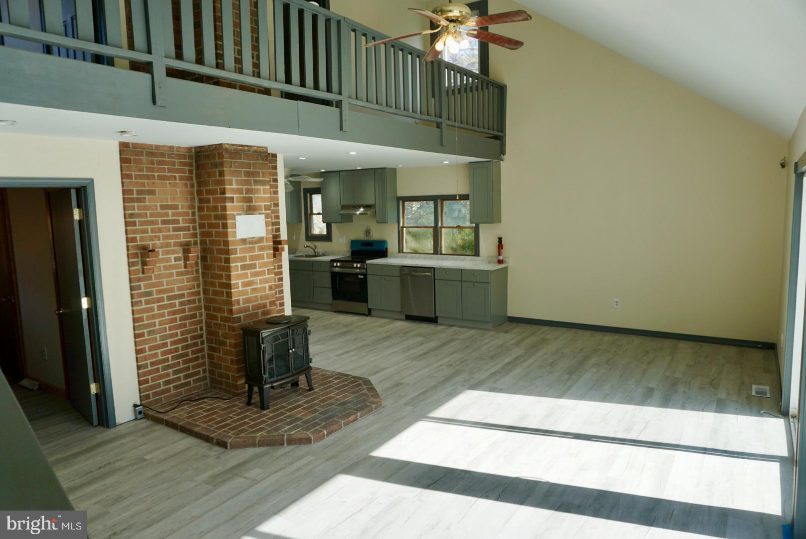 642 Stow Creek Road Bridgeton, NJ 08302 - Photo 4 of 25 a view of entryway of kitchen