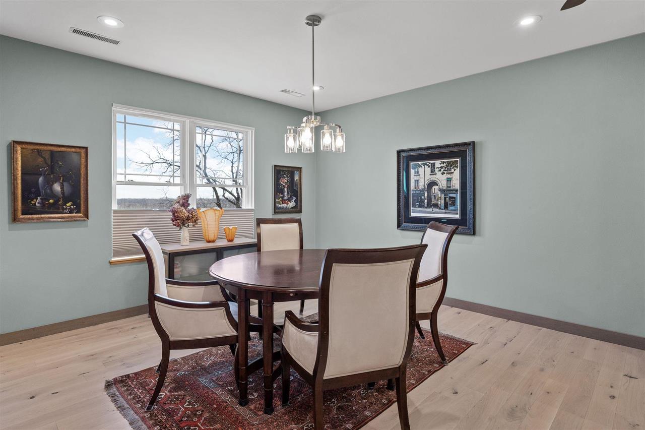 1092 Walnut Avenue, Unit 301 Riverside, IA 52327 - Photo 17 of 37 Gallery Image 17