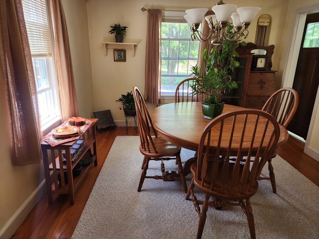 235 Chalmers Street Springfield, MA 01118 - Photo 13 of 29