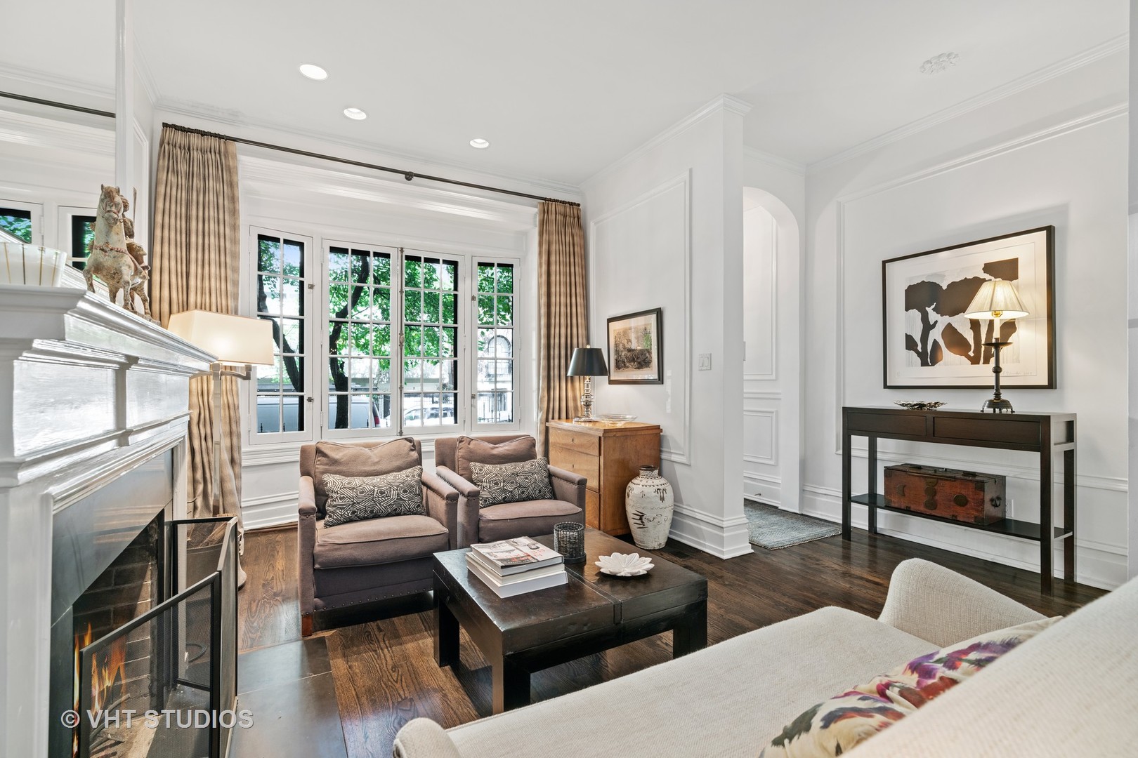 19 East Scott Street Chicago, IL 60610 - Photo 3 of 25