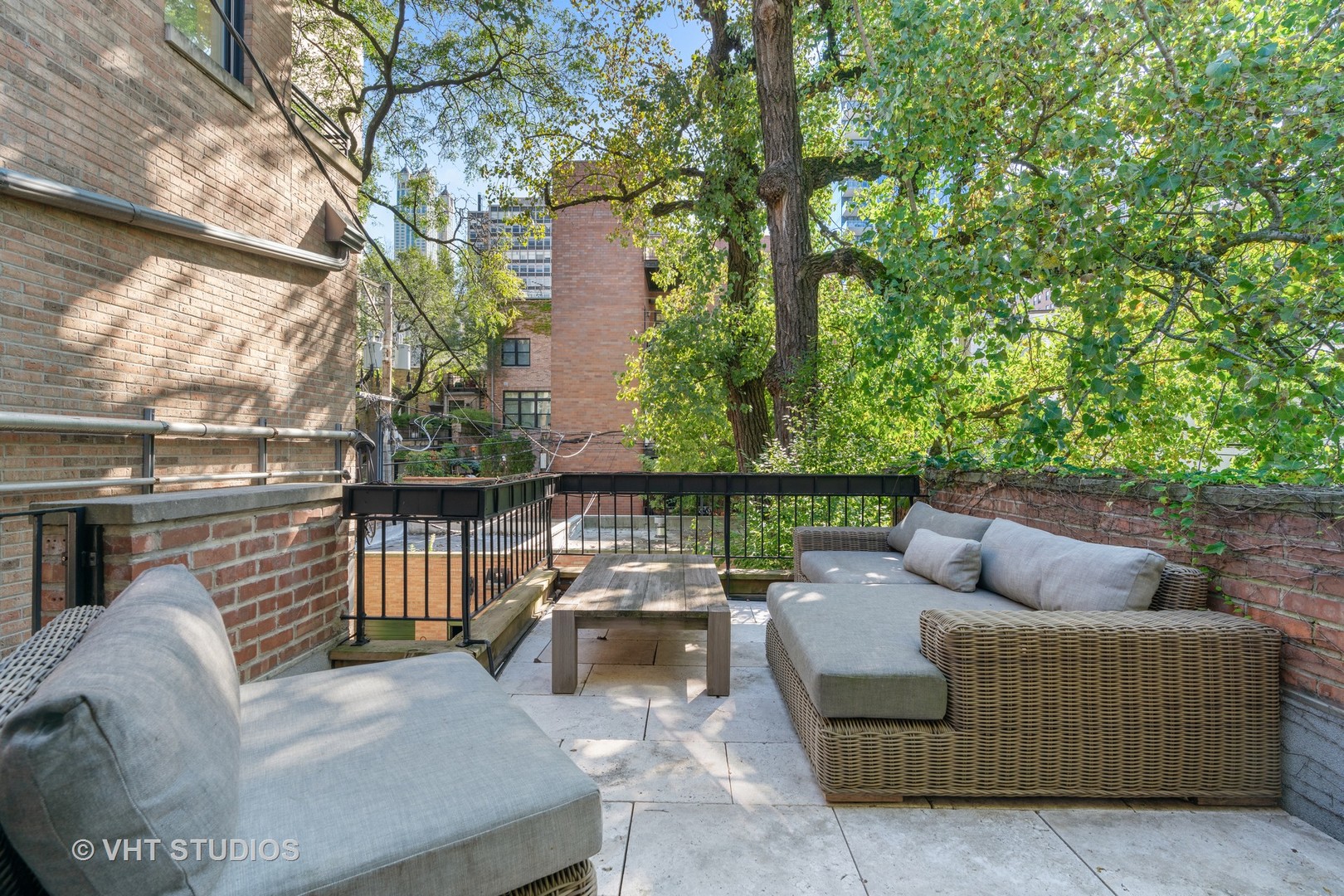 19 East Scott Street Chicago, IL 60610 - Photo 21 of 25