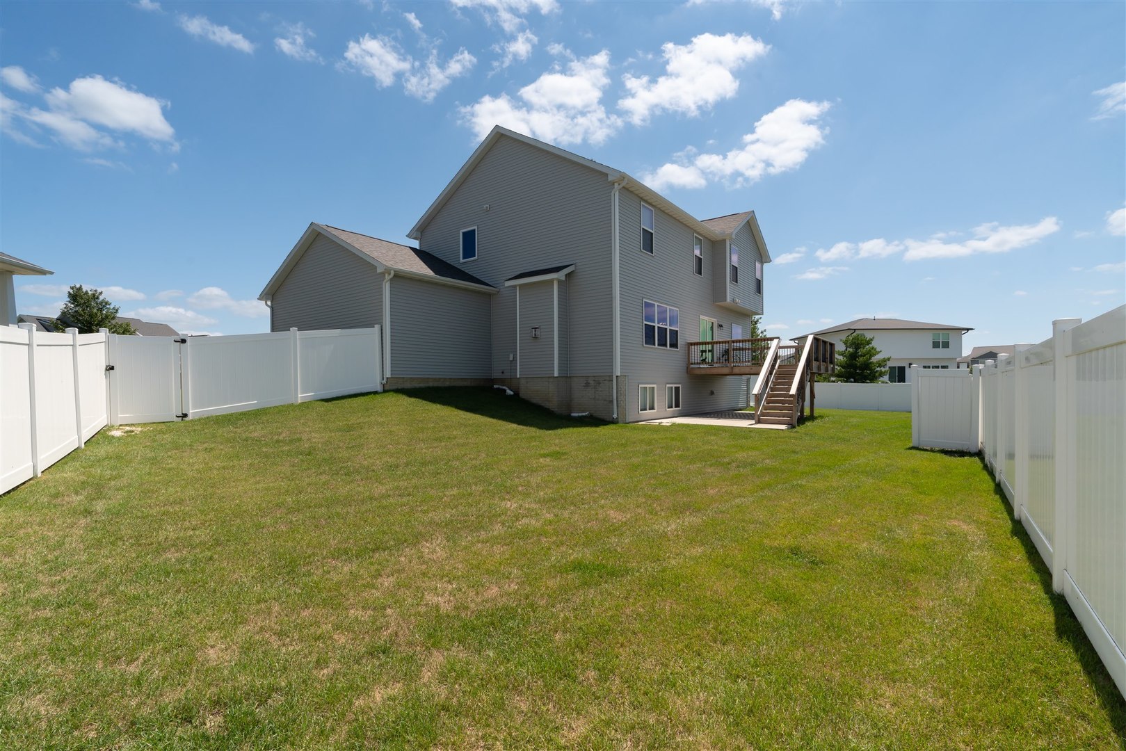 18 Red Maple Court Bloomington, IL 61705 - Photo 41 of 48