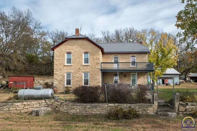 $2,500,000 | 22507 Hessdale Road, Alma, KS 66401