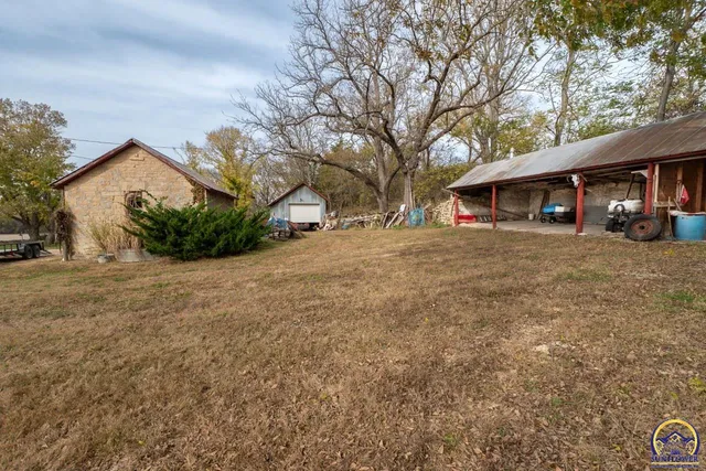 $2,500,000 | 22507 Hessdale Road, Alma, KS 66401