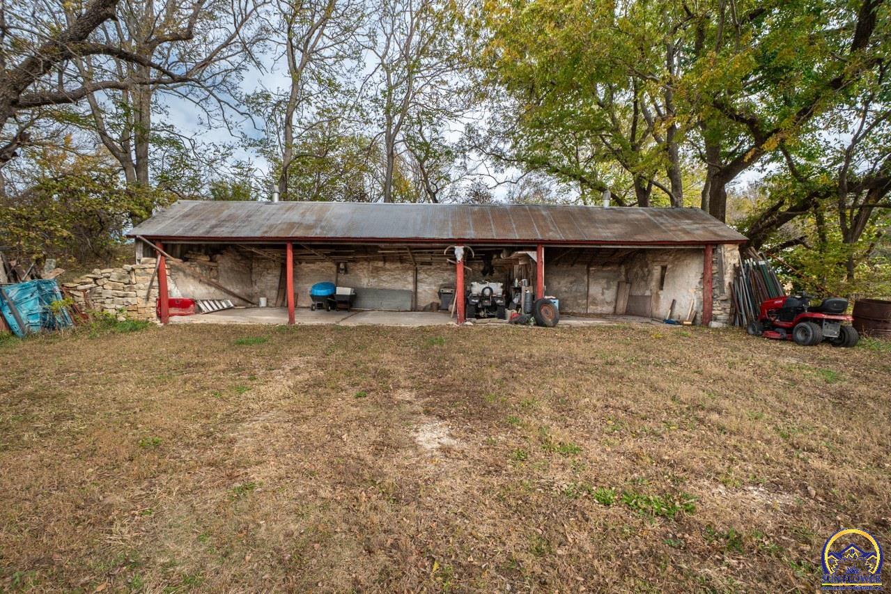 22507 Hessdale Road Alma, KS 66401 - Photo 14 of 72
