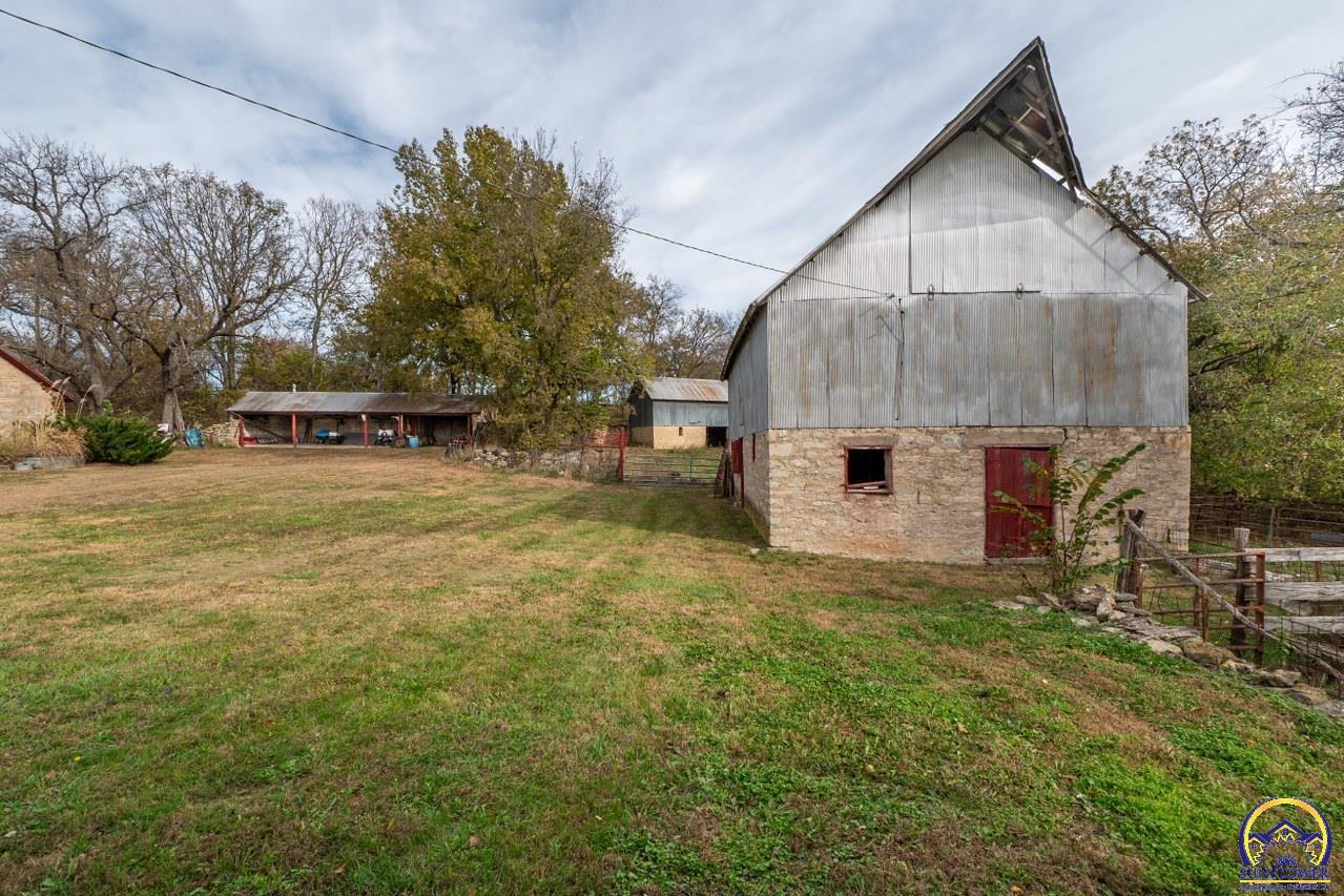 22507 Hessdale Road Alma, KS 66401 - Photo 15 of 72