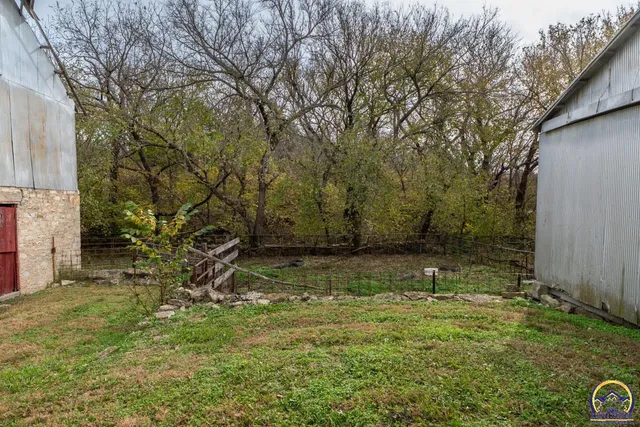 $2,500,000 | 22507 Hessdale Road, Alma, KS 66401