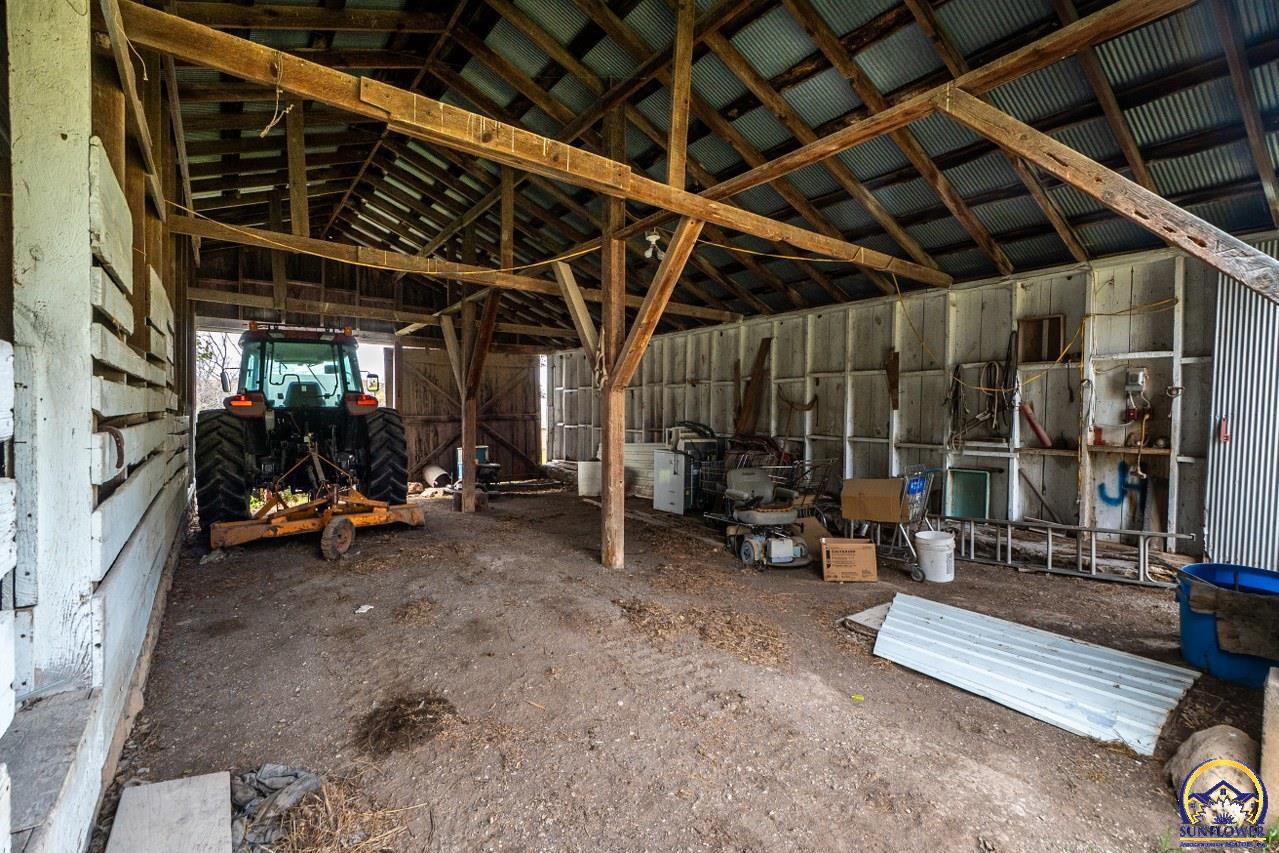 22507 Hessdale Road Alma, KS 66401 - Photo 20 of 72