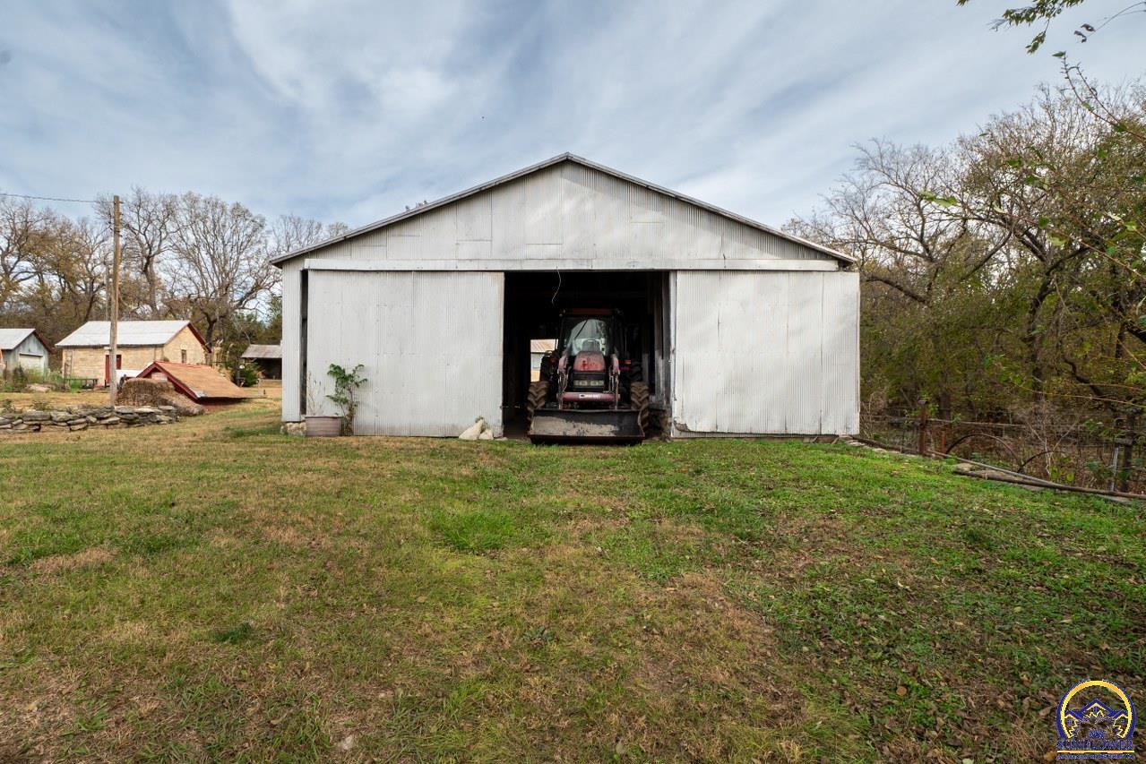 22507 Hessdale Road Alma, KS 66401 - Photo 21 of 72