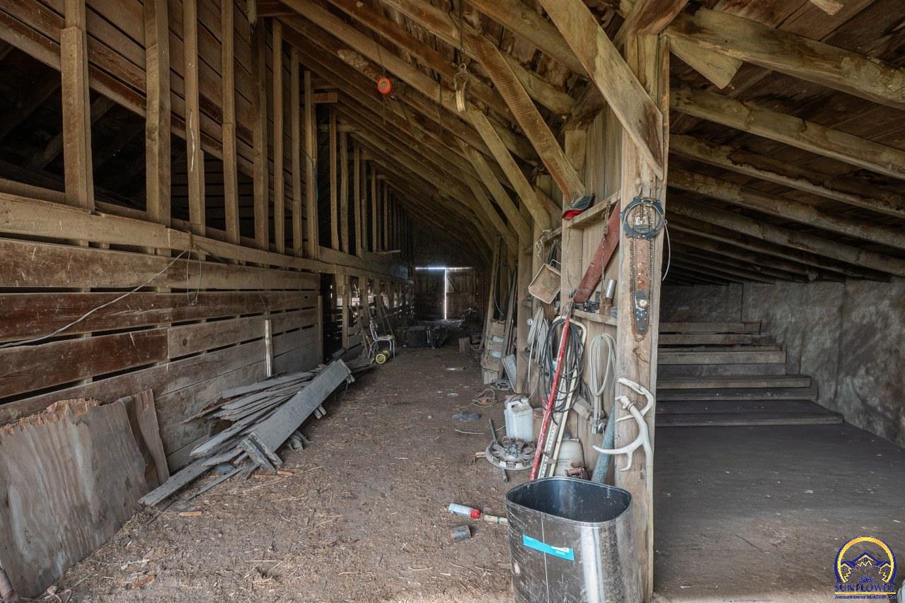 22507 Hessdale Road Alma, KS 66401 - Photo 28 of 72