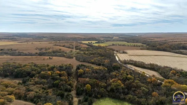 $2,500,000 | 22507 Hessdale Road, Alma, KS 66401