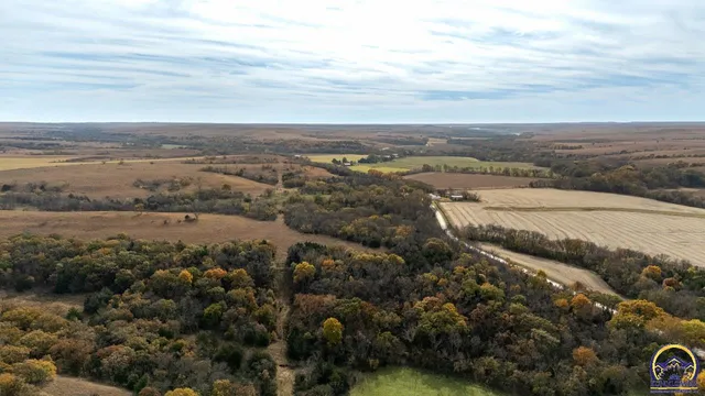 $2,500,000 | 22507 Hessdale Road, Alma, KS 66401