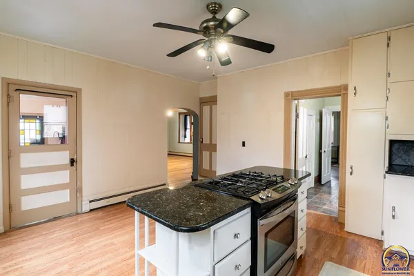 $2,500,000 | 22507 Hessdale Road, Alma, KS 66401