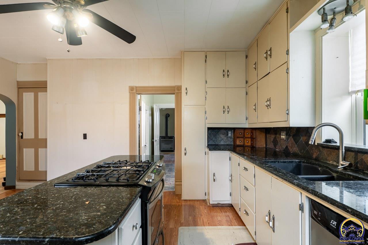 22507 Hessdale Road Alma, KS 66401 - Photo 41 of 72