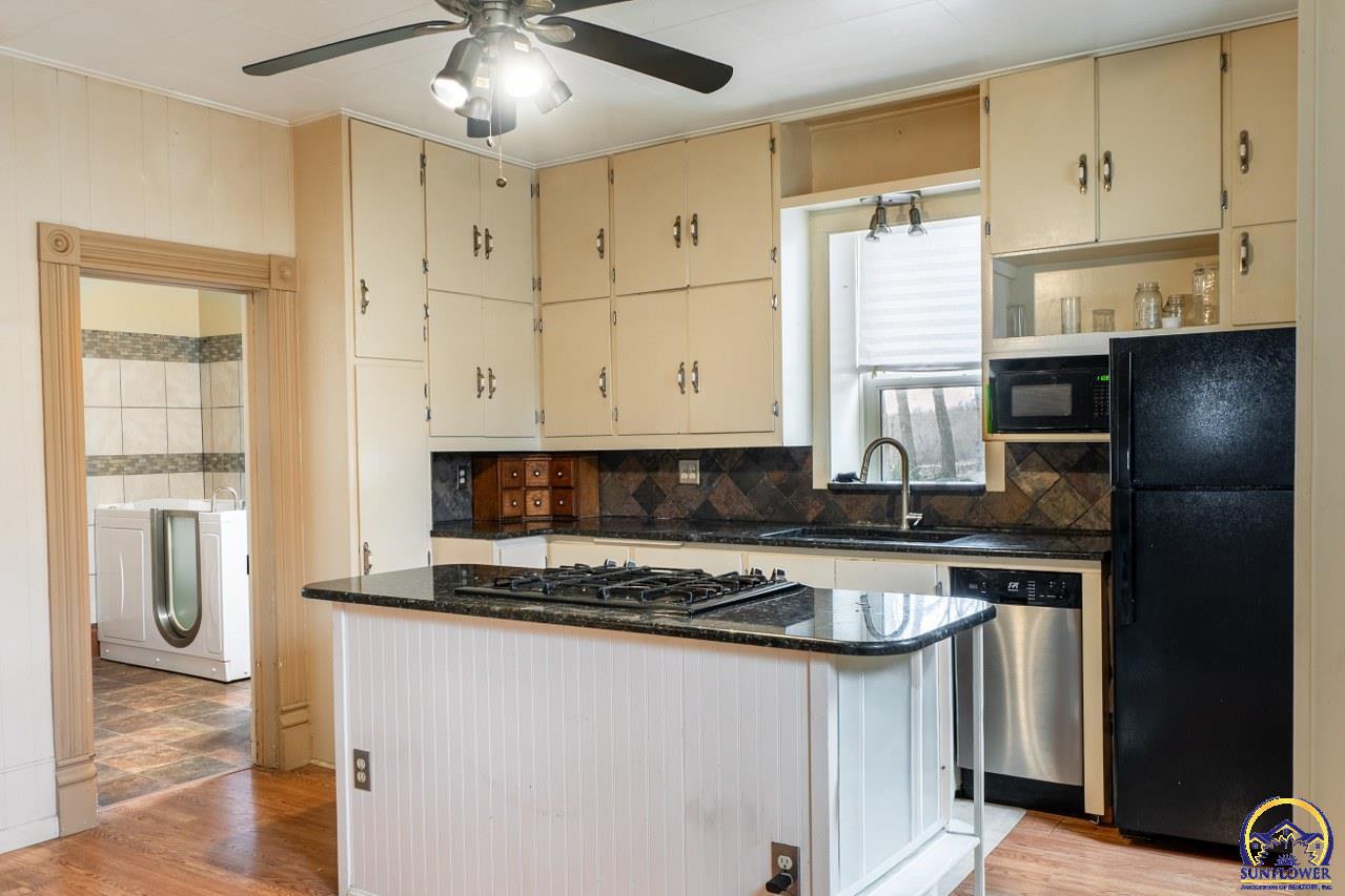 22507 Hessdale Road Alma, KS 66401 - Photo 43 of 72