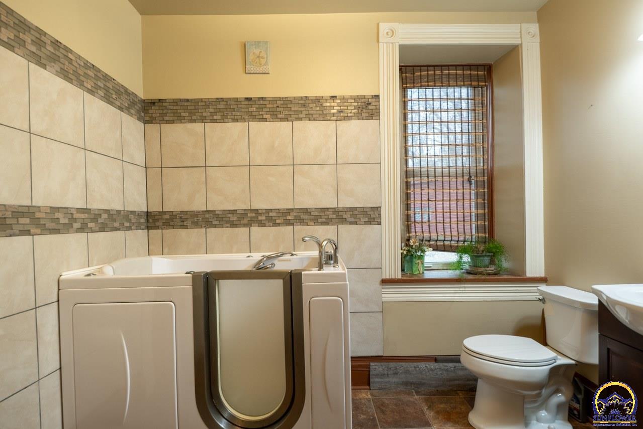 22507 Hessdale Road Alma, KS 66401 - Photo 51 of 72