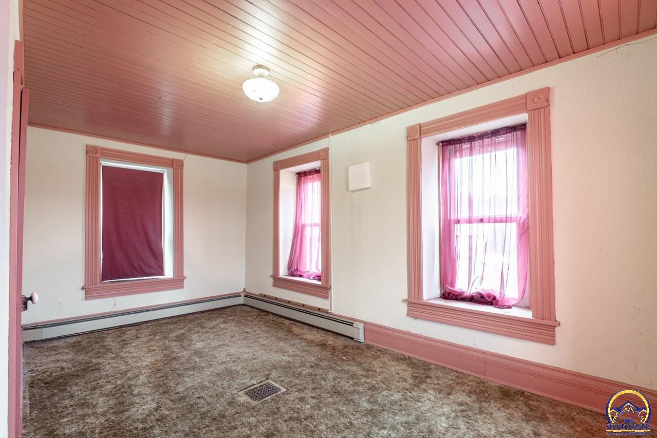 22507 Hessdale Road Alma, KS 66401 - Photo 59 of 72 Primary